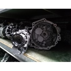 Versnellingsbak VW Caddy IV  2.0 TDI  4 Motion 6 Bak NFQ